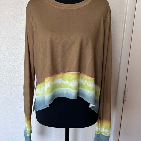 Free People Movement tempo Printed Long-Sleeve shirt sz Med - Picture 1 of 4